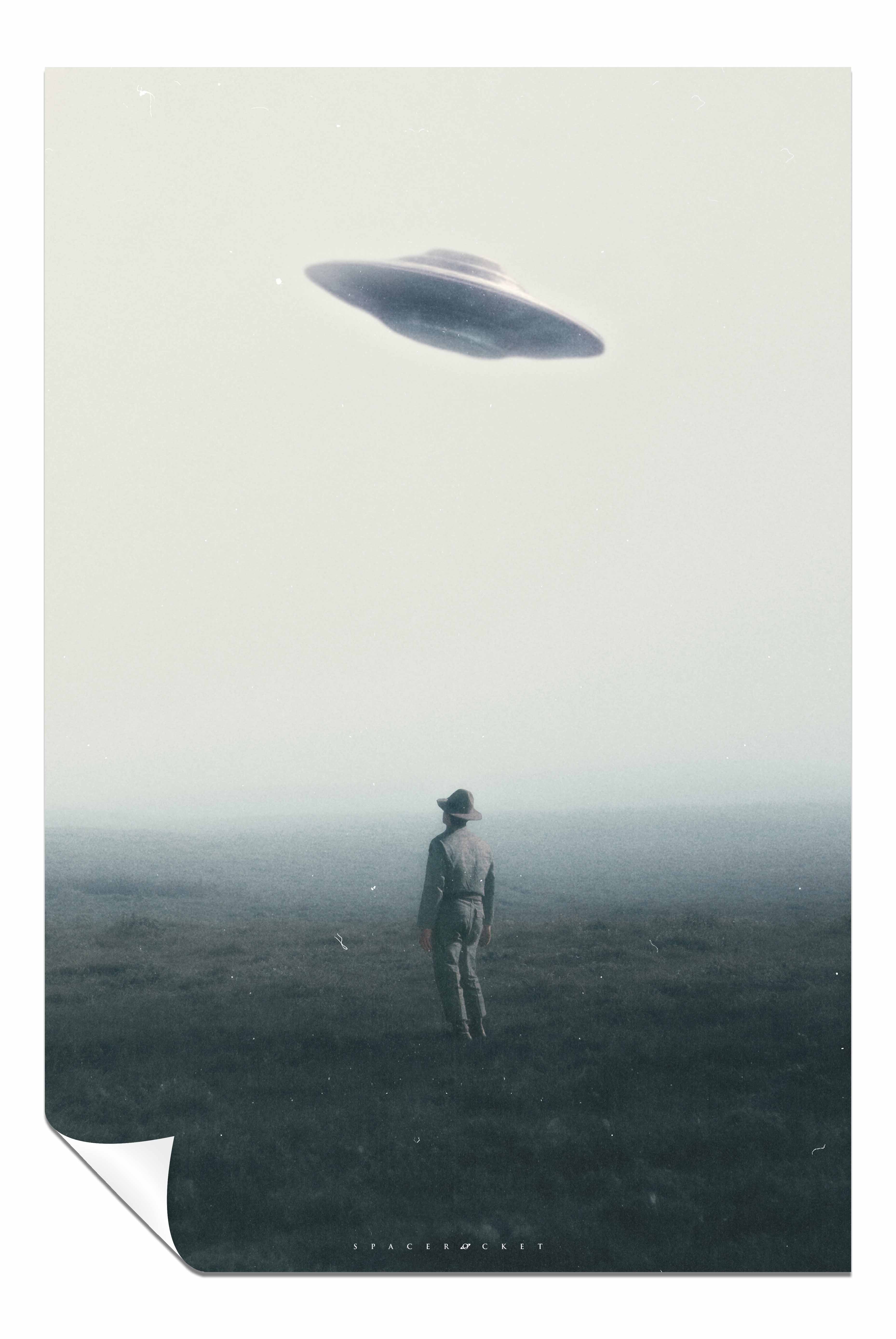 UFO Spotted, Pictures for Home Walls, Bedroom, Living Room & Bathroom Decor
